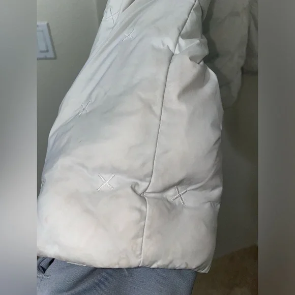 The North Face White Puffer Jacket 550 series - Picture 6 of 15